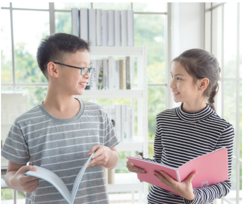 2.6 - Unit 2. Family and friends - SBT Tiếng Anh 7 English Discovery 4 1