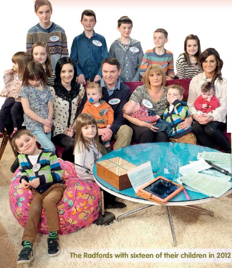 Reading: A busy day - Unit 2. Days - Tiếng Anh 6 - Friends plus 1 1