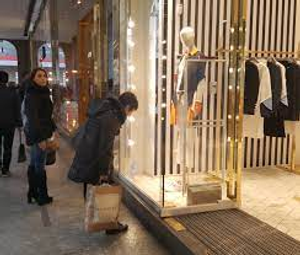 Image Example for window shopping