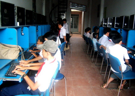 Trắc nghiệm Kĩ năng nghe Unit 6 Tiếng Anh 6 Global Success 0 2