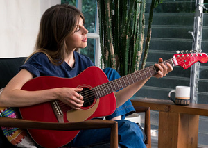 Image Example for play the guitar