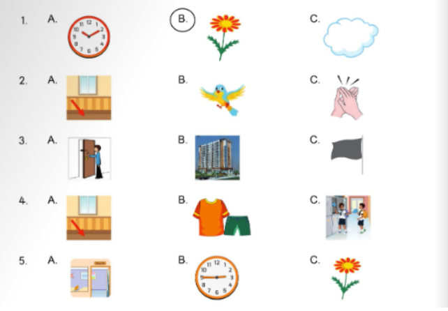 Unit 4. Spending time with family and friends - SBT Tiếng Anh 5 - Phonics Smart 12 1